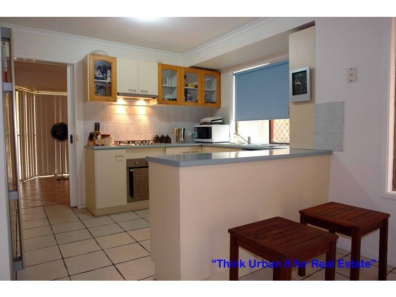 2 Lowan Street, Bellbowrie QLD 4070